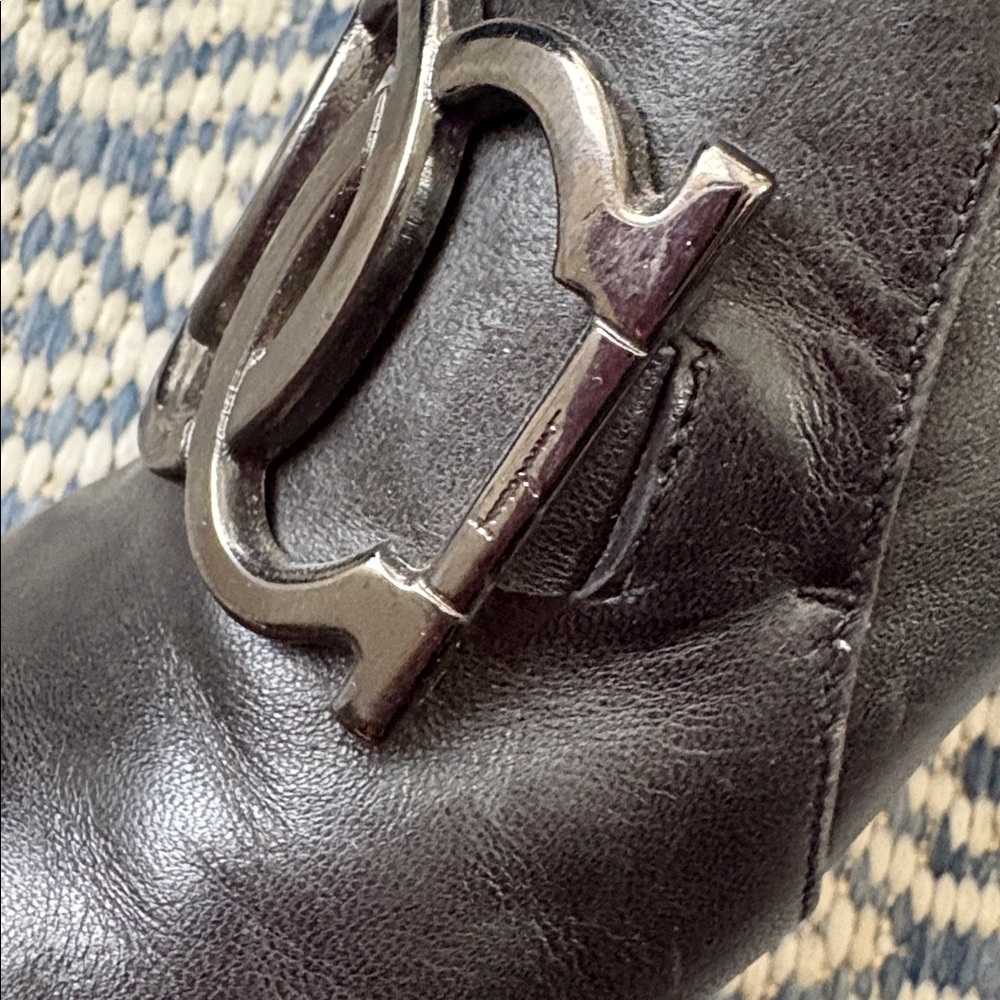 VINTAGE FERRAGAMO “Gancini” buckle leather pump - Picture 9 of 12
